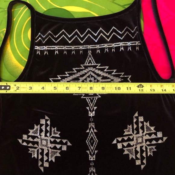 This top is HOT!!! Backless velvet with silver appliqué! - Picture 7 of 7